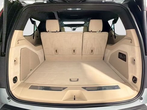Used 2024 Cadillac Escalade ESV Premium Luxury w/ Performance Package image 24