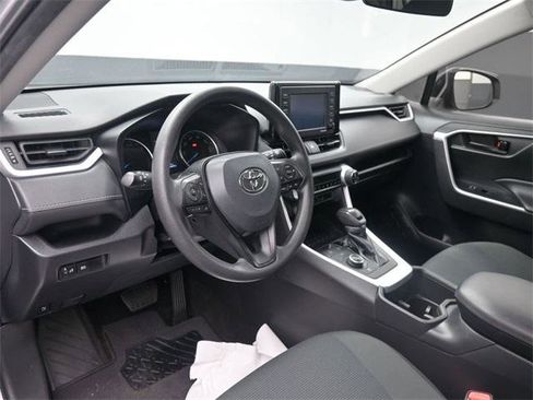 Certified 2022 Toyota RAV4 LE image 23