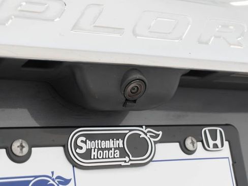 Used 2021 Ford Explorer XLT w/ Equipment Group 202A RWD image 12