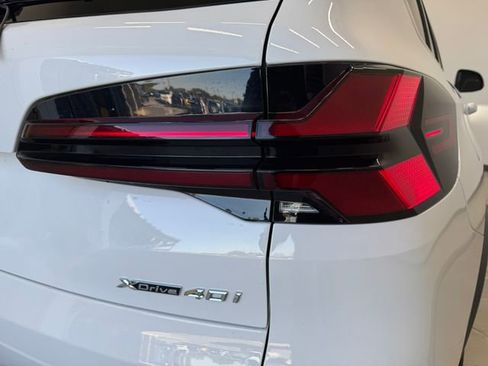 Used 2024 BMW X5 xDrive40i w/ Premium Package image 33