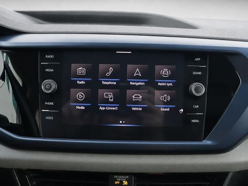 Used 2022 Volkswagen Taos SE w/ Panoramic Sunroof Package FWD image 35