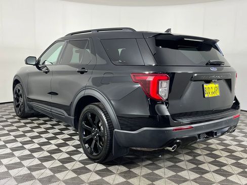 Used 2023 Ford Explorer ST-Line w/ Class IV Trailer Tow Package AWD/4WD image 8