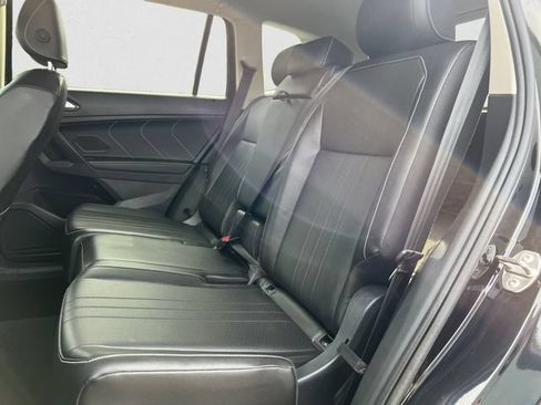 Used 2024 Volkswagen Tiguan SE AWD/4WD image 13