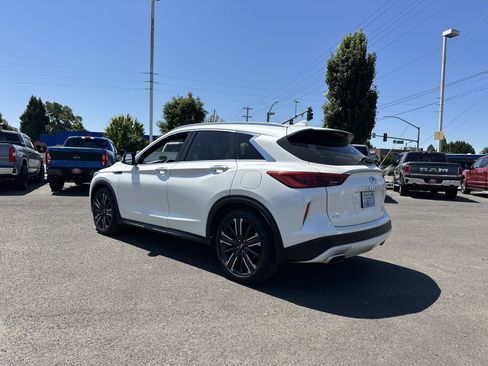 Used 2021 INFINITI QX50 Luxe w/ Appearance Package image 3