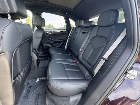 Certified 2024 Porsche Macan S image 16