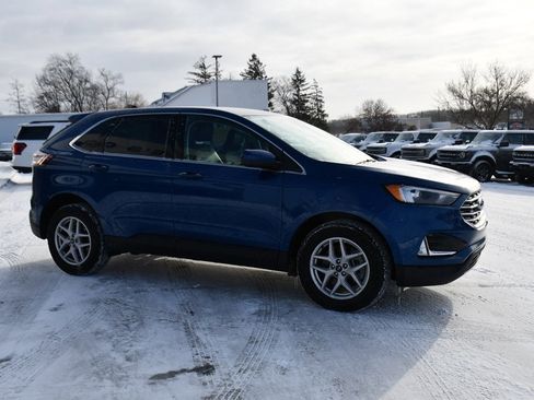 Used 2022 Ford Edge SEL w/ Convenience Package image 8