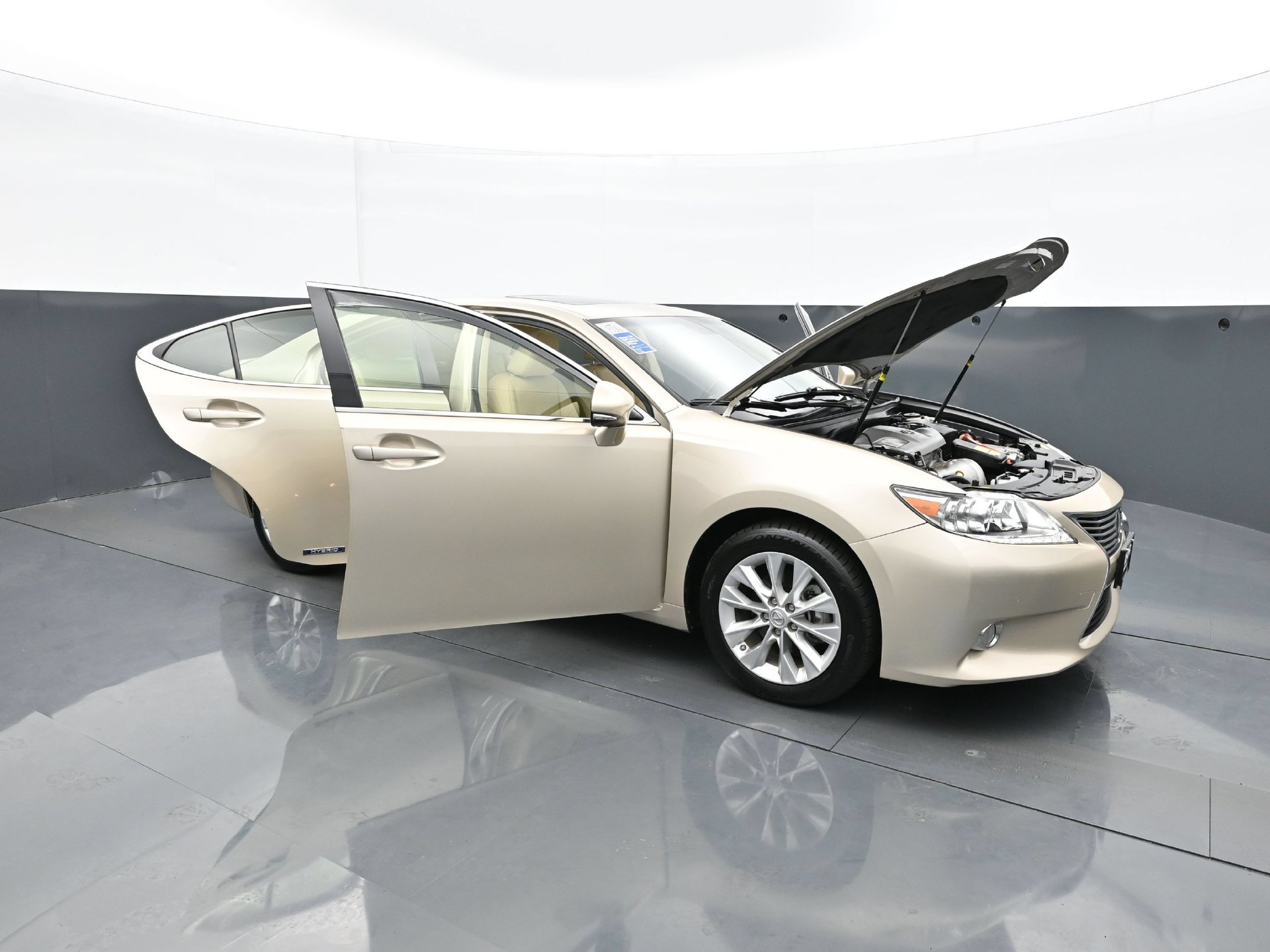 Used 2013 Lexus ES 300h w/ Luxury Pkg FWD image 41