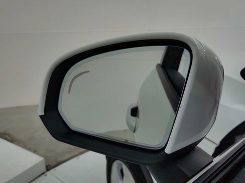 Used 2020 Volvo XC40 T4 Momentum FWD image 23