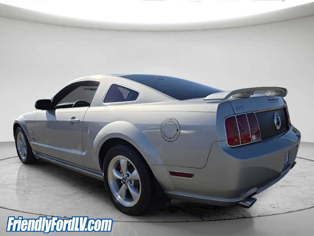 Used 2008 Ford Mustang GT RWD image 4