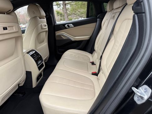 Used 2021 BMW X6 xDrive40i AWD/4WD image 37