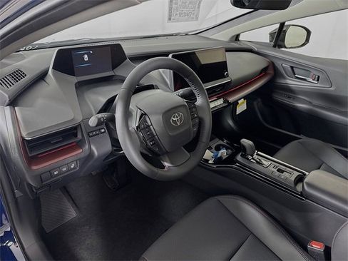 Certified 2025 Toyota Prius Plug-In Hybrid image 12