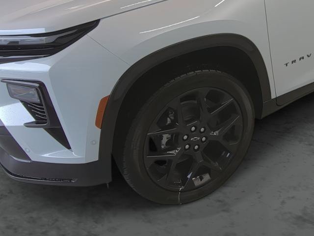 New 2026 Chevrolet Traverse RS w/ LPO, Floor Liner Package FWD image 7