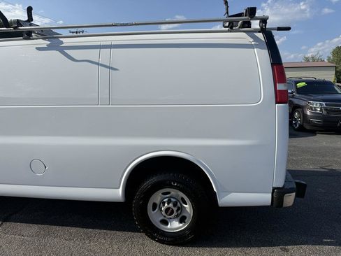 Used 2016 GMC Savana 2500 RWD image 9