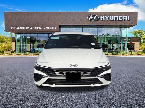 New 2025 Hyundai Elantra SEL image 9