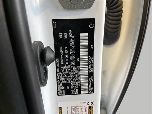 Used 2022 Lexus GX 460 Premium image 25