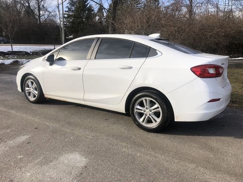 Used 2018 Chevrolet Cruze LT image 15