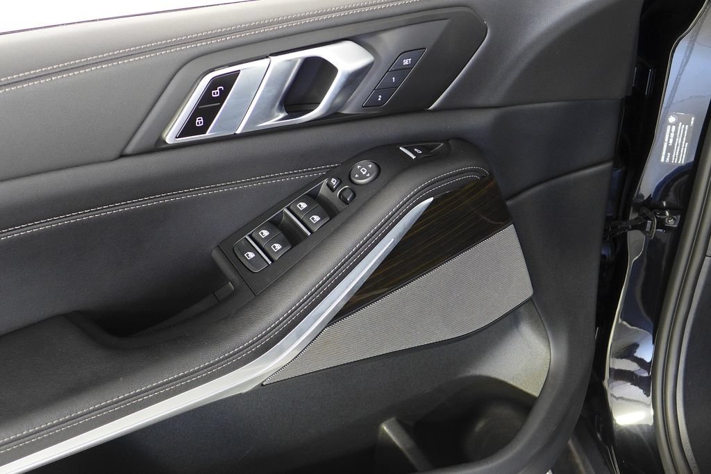 Used 2024 BMW X5 sDrive40i w/ Premium Package RWD image 12