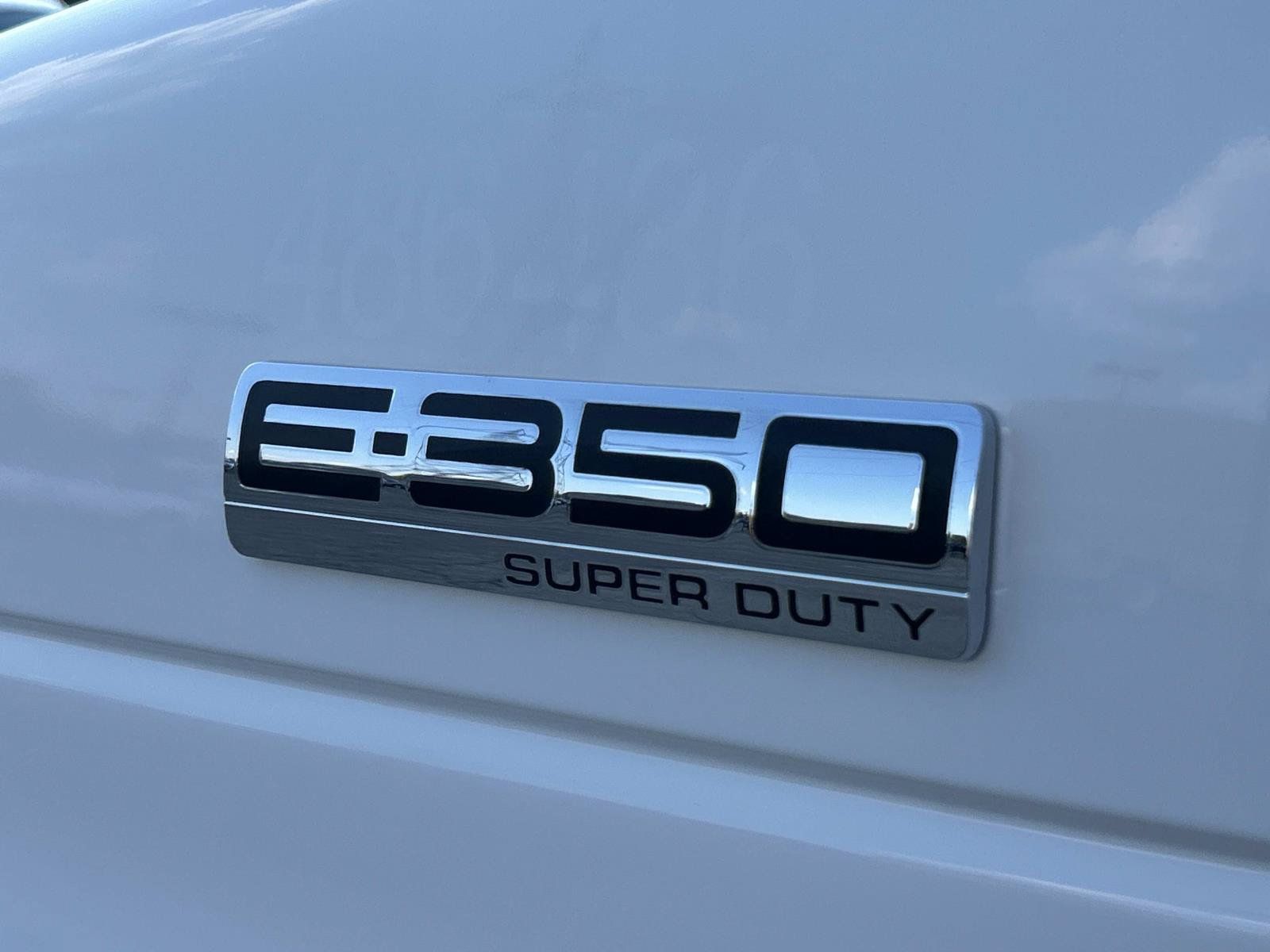 Used 2022 Ford E-350 and Econoline 350 Super Duty RWD image 27