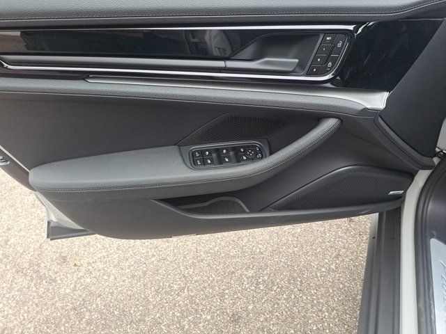Used 2026 Porsche Panamera 4 AWD/4WD image 23