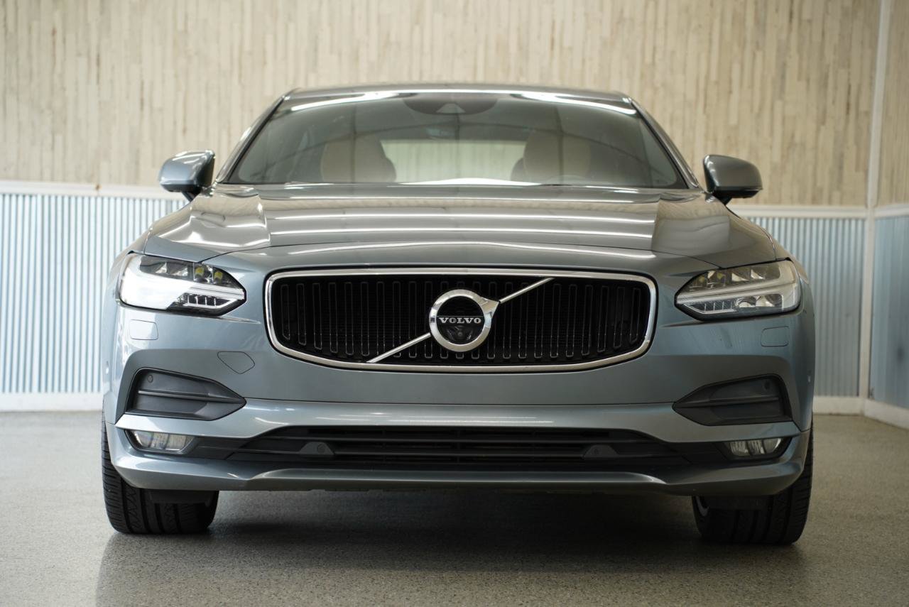 Used 2018 Volvo S90 T5 Momentum w/ Convenience Package FWD image 3