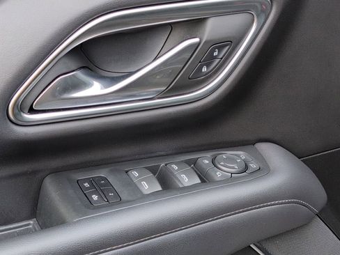 Used 2022 Chevrolet Tahoe Z71 w/ Off-Road Capability Package image 17