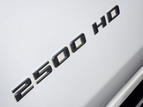 Used 2023 Chevrolet Silverado 2500 LT w/ Convenience Package image 11