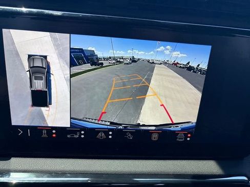 Certified 2025 GMC Sierra 1500 AT4 w/ AT4 Premium Package AWD/4WD image 21