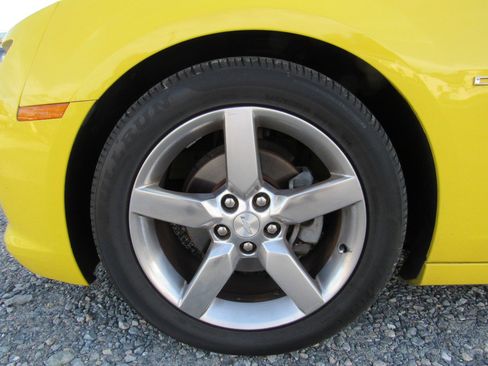 Used 2015 Chevrolet Camaro LT image 12