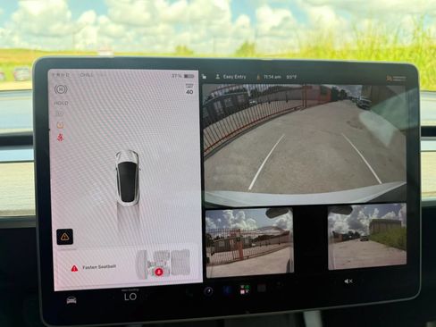 Used 2021 Tesla Model 3 Standard Range RWD image 7
