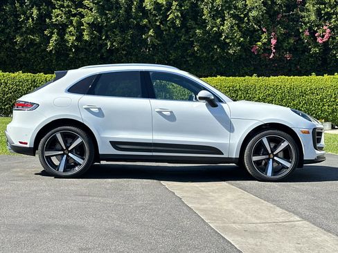 New 2026 Porsche Macan S AWD/4WD image 9