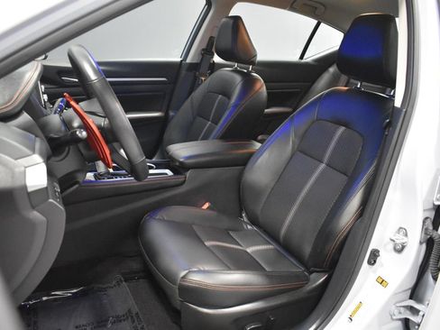 Certified 2024 Nissan Altima 2.5 SR FWD image 5
