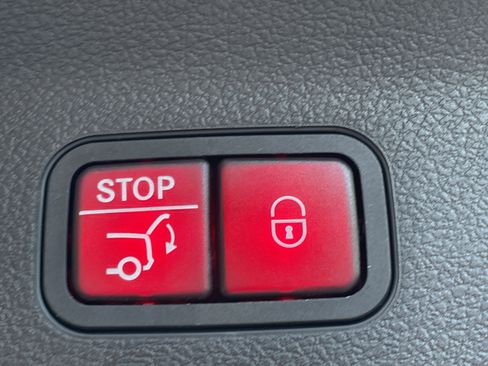 Certified 2024 Mercedes-Benz GLS 450 4MATIC image 13