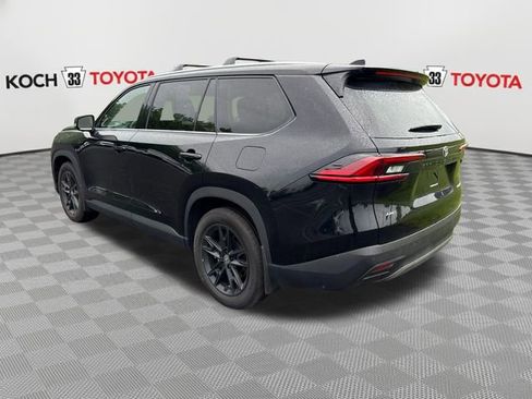 Used 2025 Toyota Grand Highlander AWD image 6