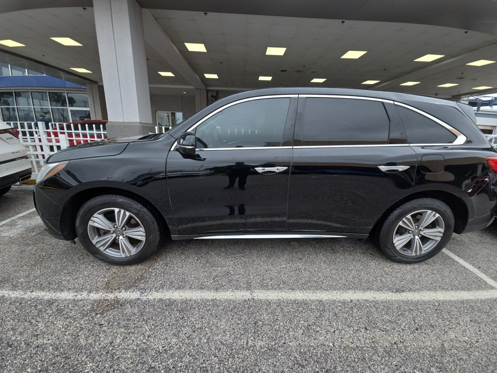 Used 2020 Acura MDX SH-AWD image 5