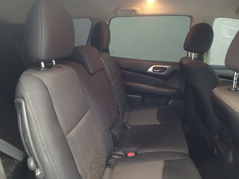 Used 2018 Nissan Pathfinder S FWD image 19