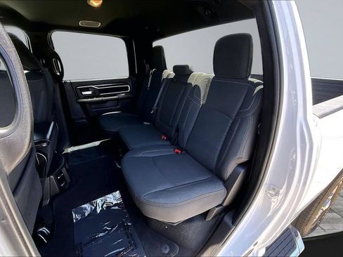 Certified 2025 RAM 2500 Big Horn AWD/4WD image 19