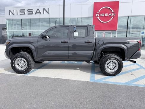 Used 2026 Toyota Tacoma SR5 image 2