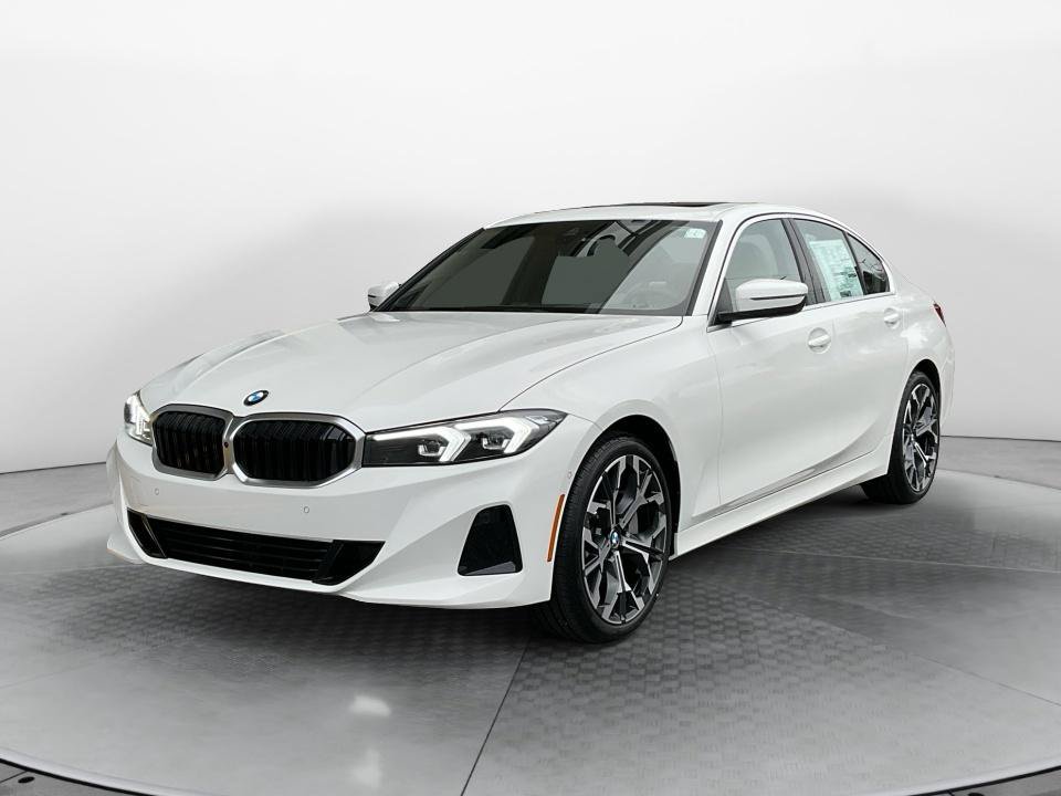 Used 2026 BMW 330i Sedan w/ Convenience Package RWD image 3