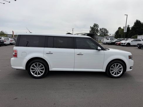 Used 2019 Ford Flex Limited FWD image 9