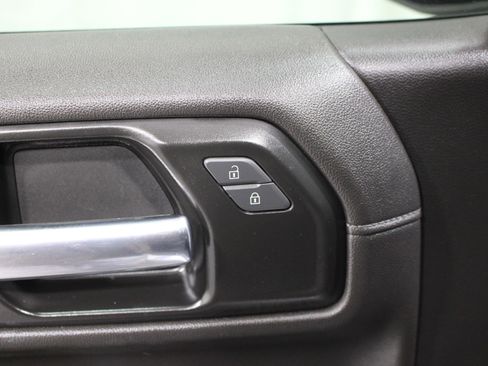 Used 2022 Chevrolet Silverado 1500 RST AWD/4WD image 8