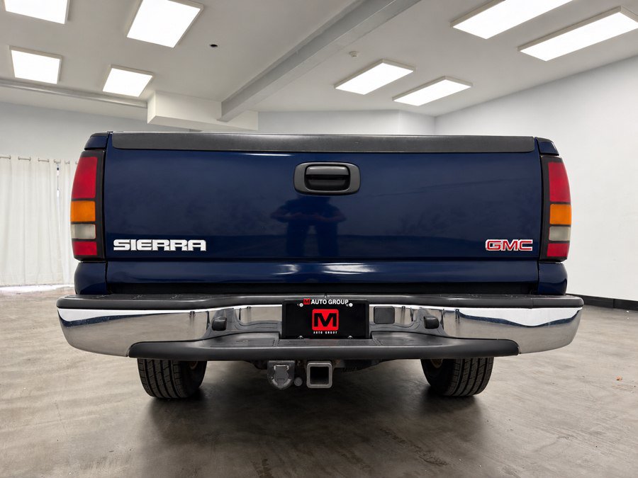 Used 2005 GMC Sierra 1500 SLE w/ Safe And Sound Package AWD/4WD image 7