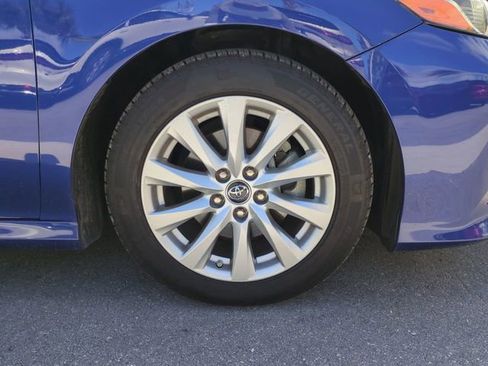 Used 2018 Toyota Camry LE FWD image 11