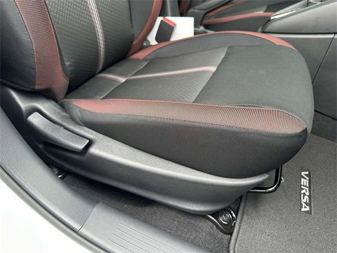 New 2025 Nissan Versa SR w/ Trunk Package image 9