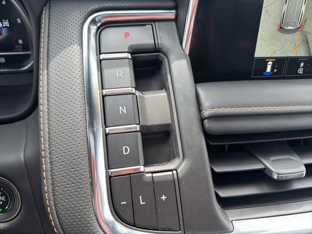 Used 2023 GMC Yukon XL AT4 w/ Technology Package AWD/4WD image 21