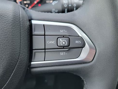 Used 2023 Jeep Compass Latitude w/ Convenience Group AWD/4WD image 22