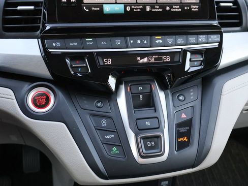 Certified 2025 Honda Odyssey EX-L image 23