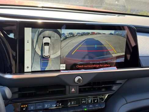 New 2025 Toyota Crown Signia image 21