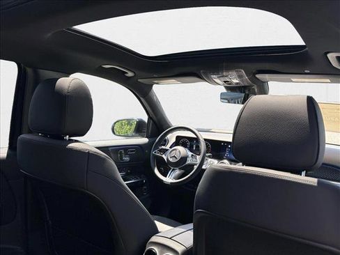 New 2025 Mercedes-Benz GLB 250 image 19