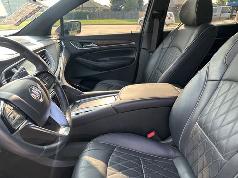Used 2022 Buick Enclave Avenir w/ Avenir Technology Package image 23