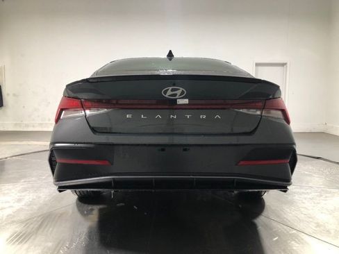 New 2026 Hyundai Elantra SEL Sport image 6